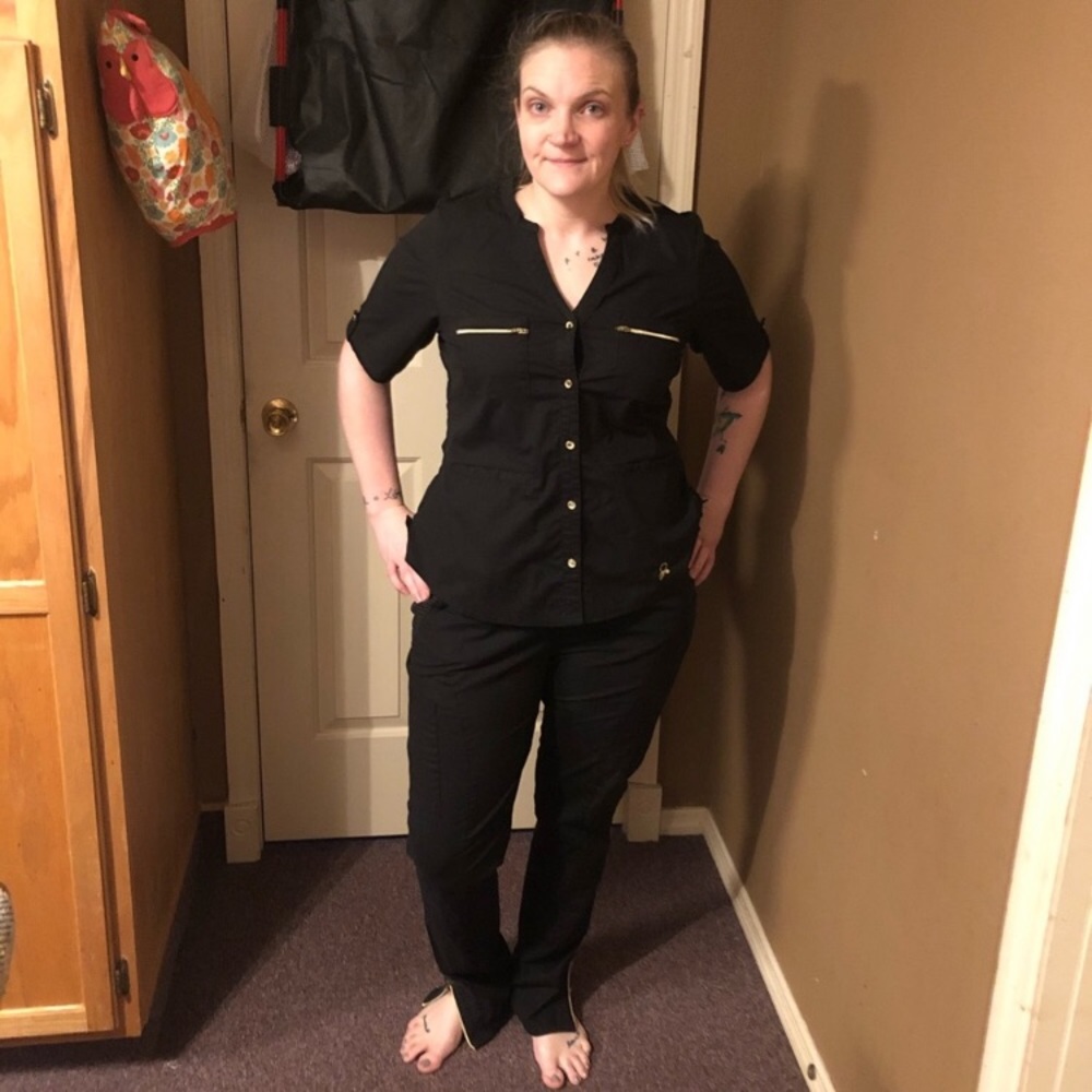 Januu scrub set - EUC